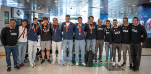 LOS LEONES REGRESARON AL PA�S CON EL BRONCE MUNDIALISTA